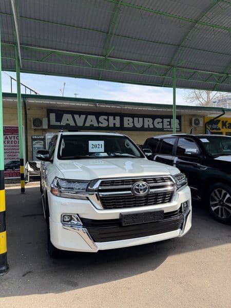 Toyota Land Cruiser 200 2021