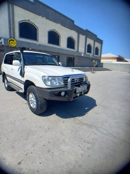 Toyota Land Cruiser 105 2005