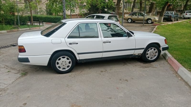 Mercedes-Benz E 230 1987 — 4