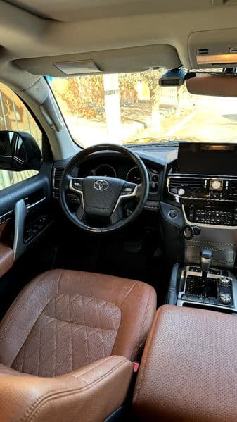 Toyota Land Cruiser 2019 — 6