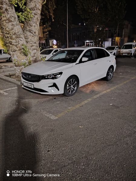 Geely Emgrand 2023