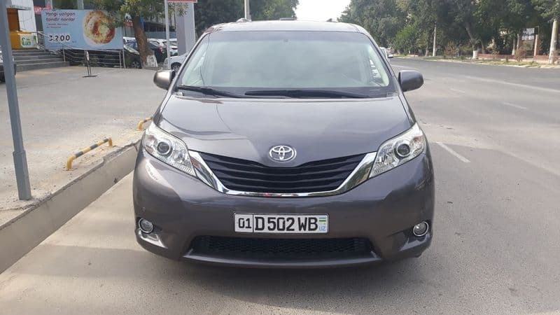 Toyota Sienna 2013