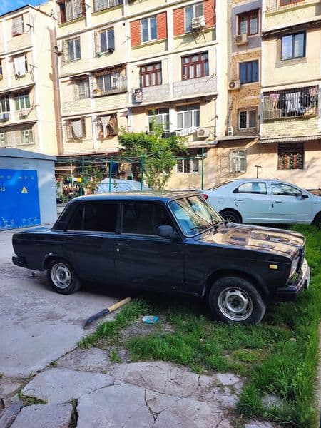 VAZ 2107 2000