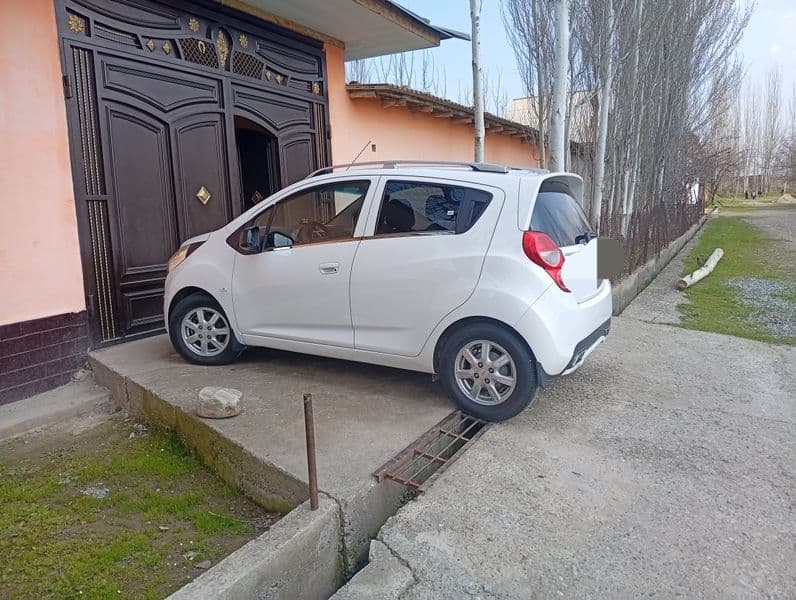 Chevrolet Spark 2018 — 3