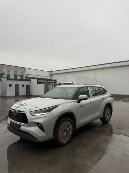 Toyota Highlander 2025