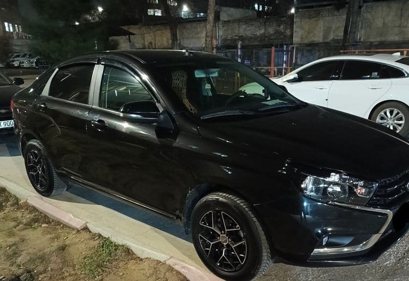 Lada Vesta 2018 — foto 1