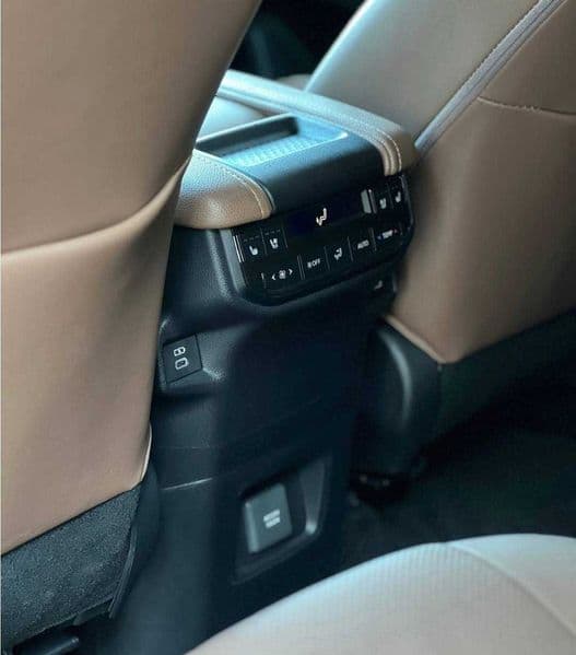 Toyota Highlander 2024 — 7