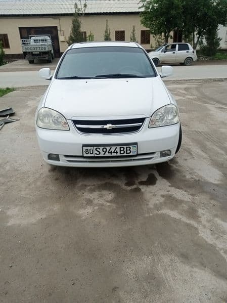 Chevrolet Lacetti / Gentra 2012