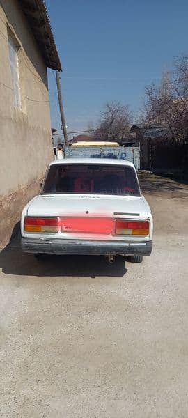 Lada 2107 1985