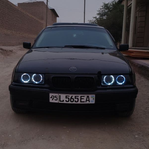BMW 325 1993