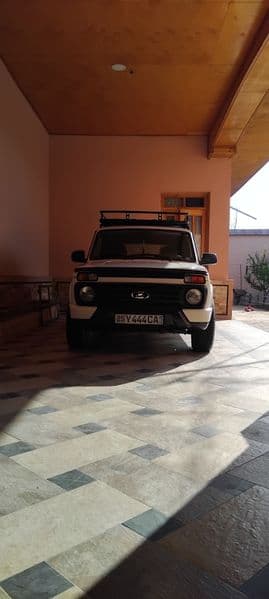 Lada Niva Urban 2018 — foto 1