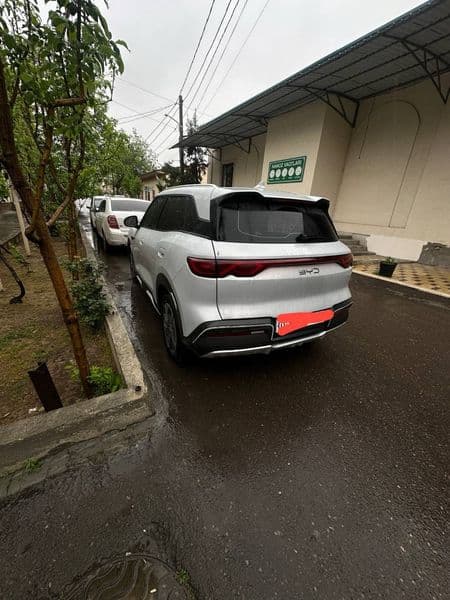 BYD Yuan Up 2024 — 5